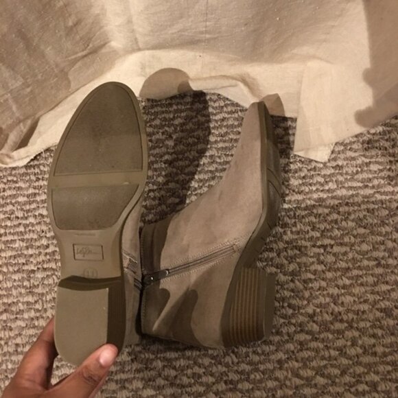 Libby Edelman Ankle Booties Taupe Sz 11 - Picture 3 of 6